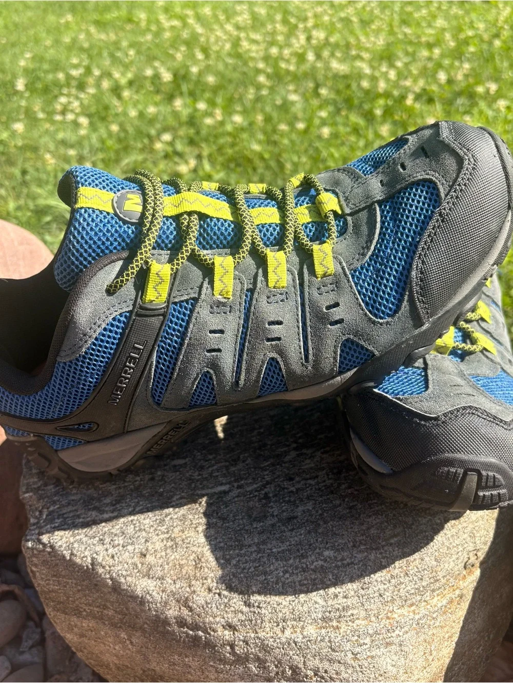 Men's Merrell Dark Denim Accentor Lace Up Hiking Shoes. Size 9.5 Blue/Black